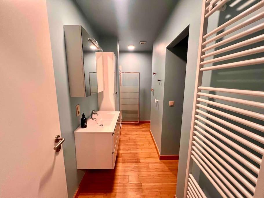 리에주 Le Retro Chic - Grand Duplex Pour 6 Dans Le Centre 아파트 외부 사진